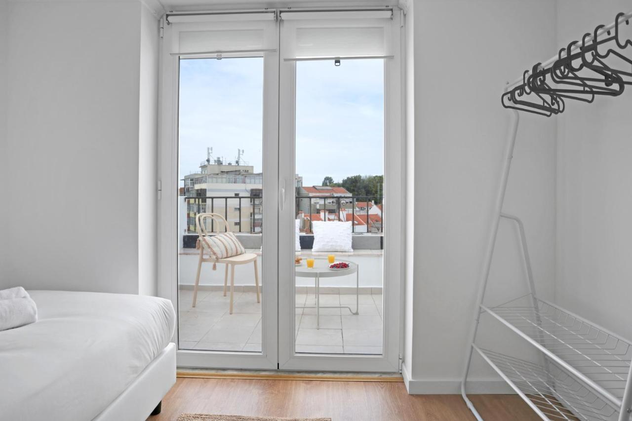 Sunny 2 Bedroom Apartment In Almada - Balconies With River View Exteriér fotografie