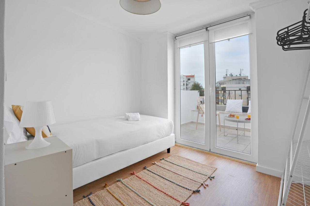 Sunny 2 Bedroom Apartment In Almada - Balconies With River View Exteriér fotografie